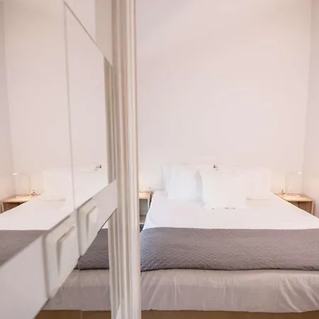 Apartment Suns Downtown B By 8essentially Lixouri